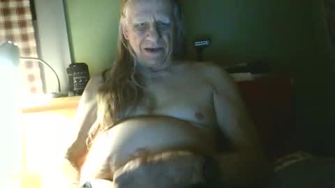 johnnieq1971 online show from March 21, 2:28 am