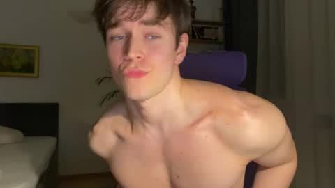 Johnny online show from April 9, 6:46 pm