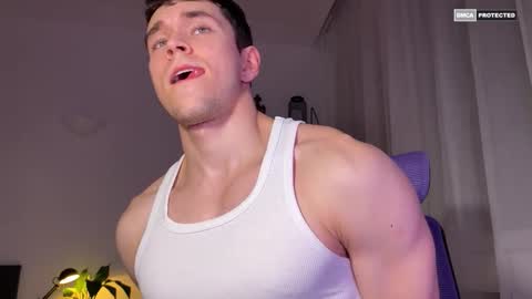 Johnny online show from November 19, 9:24 pm