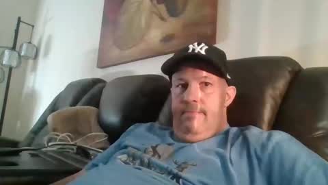 Snapshot of johnnycb7 chatting on October 27, 4:40 pm johnnycb7 online show from October 27, 4:40 pm