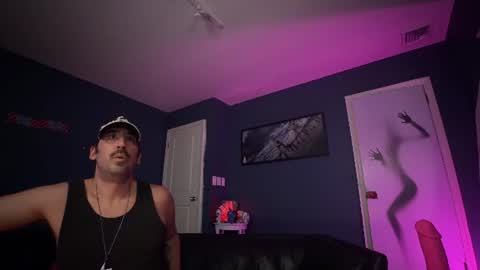 Johnny from Space online show from June 11, 12:32 am