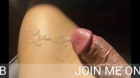 Snapshot of johnnyfun_xxx chatting on February 24, 2:51 am Johnnystrongarms online show from February 24, 2:51 am