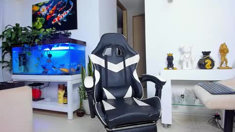 JOHNNY online show from December 17, 2:18 am