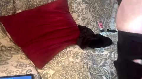 JohnR89 online show from November 4, 5:03 pm