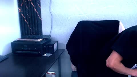 johnsonisaac94  online show from February 10, 7:36 am