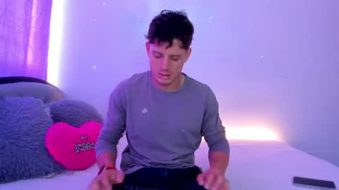 johnycooper08 online show from June 15, 1:47 pm