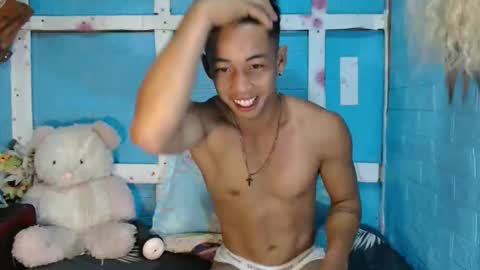Snapshot of johnydestroyer chatting on October 20, 9:53 pm johnydestroyer online show from October 20, 9:53 pm
