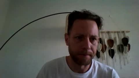 jojo19844 online show from April 21, 5:03 am