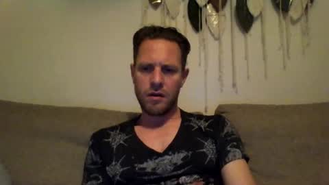 jojo19844 online show from April 30, 8:57 pm