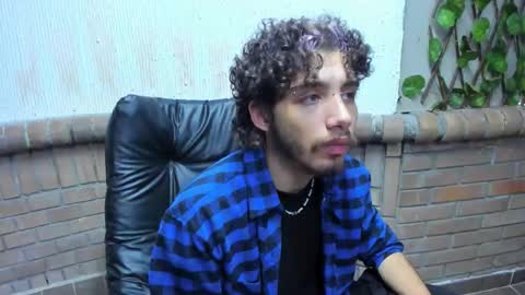 jojobraando online show from February 6, 11:46 am