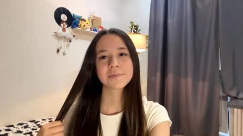 I am Joline ntmuLets hit 10 Thumbs Up together online show from June 10, 3:00 pm