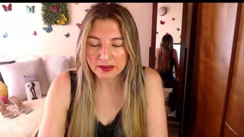 Jolie Mature online show from June 22, 9:22 pm