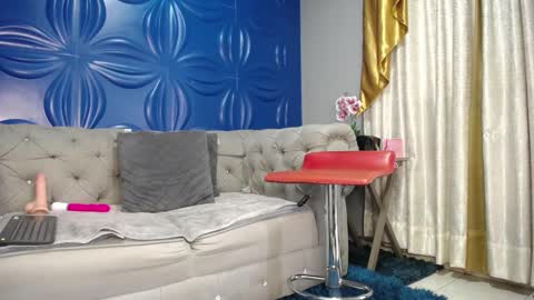 Jolie online show from October 15, 1:45 pm