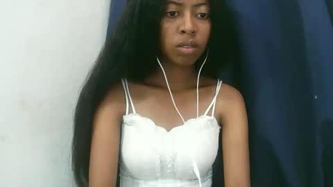 joliekah27 online show from March 3, 7:48 am