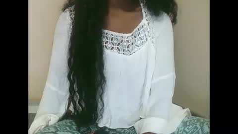 joliekah27 online show from March 14, 6:45 pm