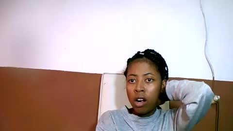 joliekah27 online show from February 16, 5:04 am