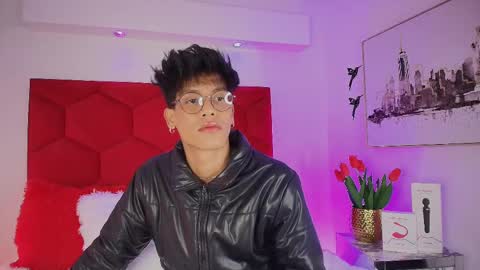 Snapshot of jonas_hiill chatting on September 15, 2:29 pm Jonas online show from September 15, 2:29 pm