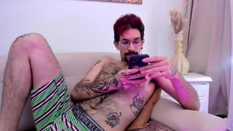 jonathan_sinn online show from June 5, 6:52 am