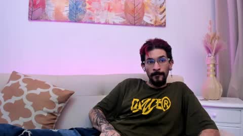 jonathan_sinn online show from June 12, 3:49 am