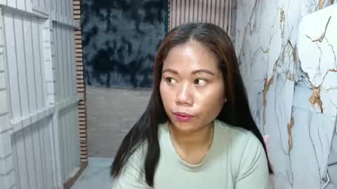 jonna2568 online show from December 14, 7:31 pm