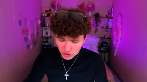 Jonny online show from December 16, 5:08 pm