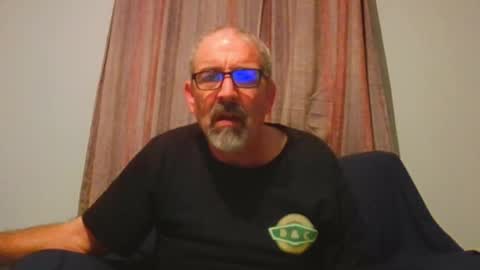 Snapshot of jony_five chatting on September 29, 1:37 am Jon online show from September 29, 1:37 am