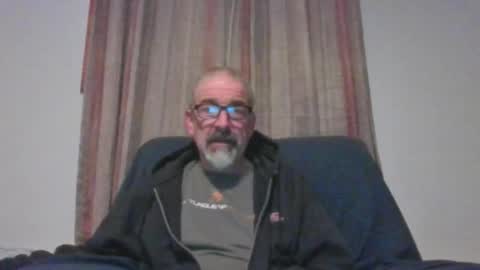 Snapshot of jony_five chatting on February 27, 2:35 am Jon online show from February 27, 2:35 am