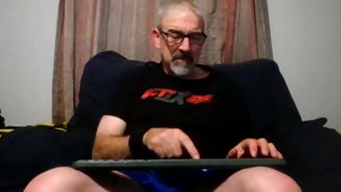 Jon online show from November 8, 2:25 am