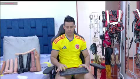 jose_rumbero91 online show from June 7, 1:16 pm