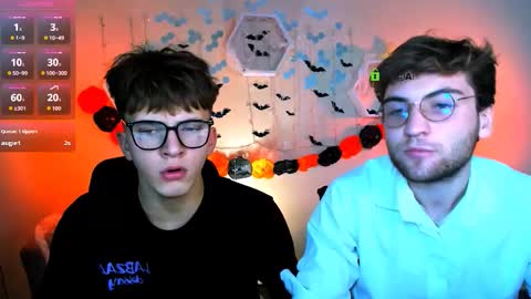 joseph_bear_ online show from October 25, 7:14 pm