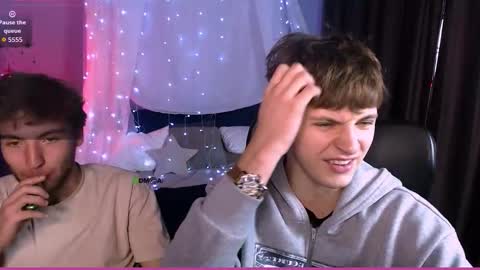 joseph_bear_ online show from November 12, 8:00 pm