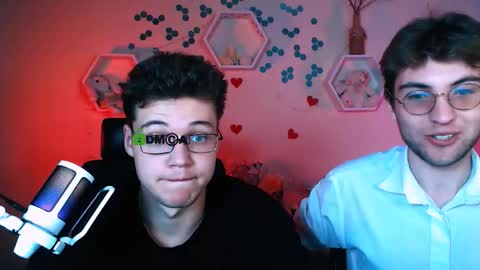 joseph_bear_ online show from October 17, 7:51 pm