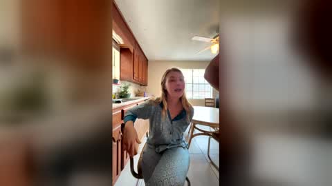 Josephine Luv online show from February 19, 3:55 pm