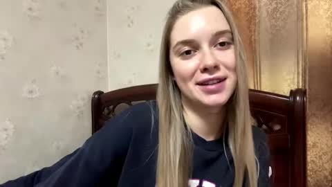 Anessa online show from December 1, 2:15 pm