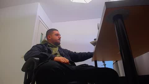 JoshKnight online show from October 3, 5:27 am