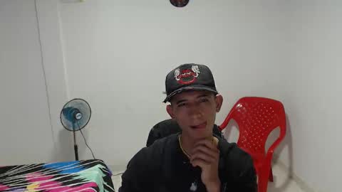 josue25sex online show from December 17, 11:55 pm