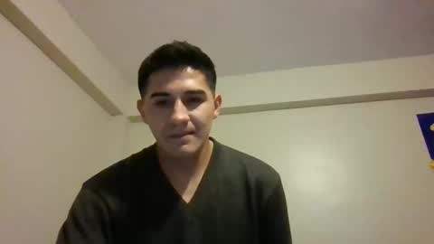 jota_latino online show from December 23, 6:00 am