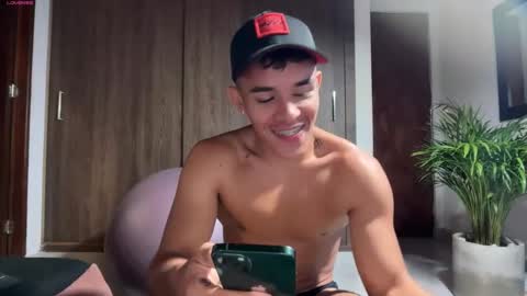 Im Jouliano online show from November 23, 11:03 pm