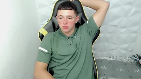 jr_nino online show from December 11, 12:12 pm