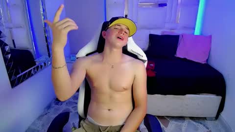 jr_nino online show from March 3, 9:05 pm