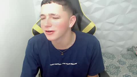 jr_nino online show from December 3, 12:34 pm