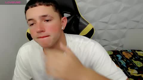 jr_nino online show from January 7, 12:41 pm