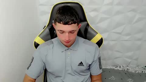 jr_nino online show from December 9, 12:30 pm