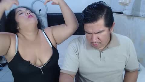 jsexycouple17 online show from December 17, 5:25 am