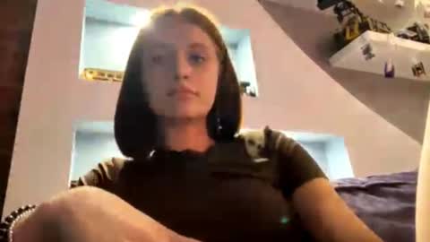 Lola online show from November 11, 6:21 pm