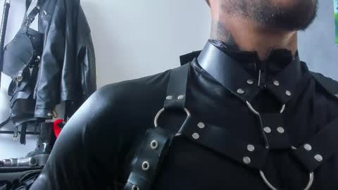 Juan Esteban online show from March 12, 2:21 pm