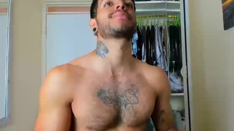 Snapshot of juanbladde chatting on September 11, 3:13 pm Juan Esteban online show from September 11, 3:13 pm