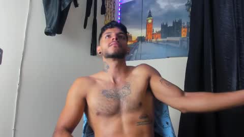 Snapshot of juanbladde chatting on March 1, 12:12 pm Juan Esteban online show from March 1, 12:12 pm