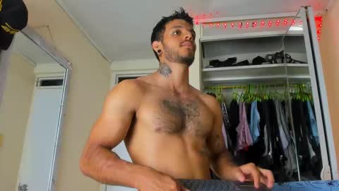 Snapshot of juanbladde chatting on September 10, 2:01 am Juan Esteban online show from September 10, 2:01 am