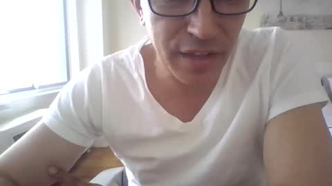 juanearth1 online show from June 10, 11:03 pm